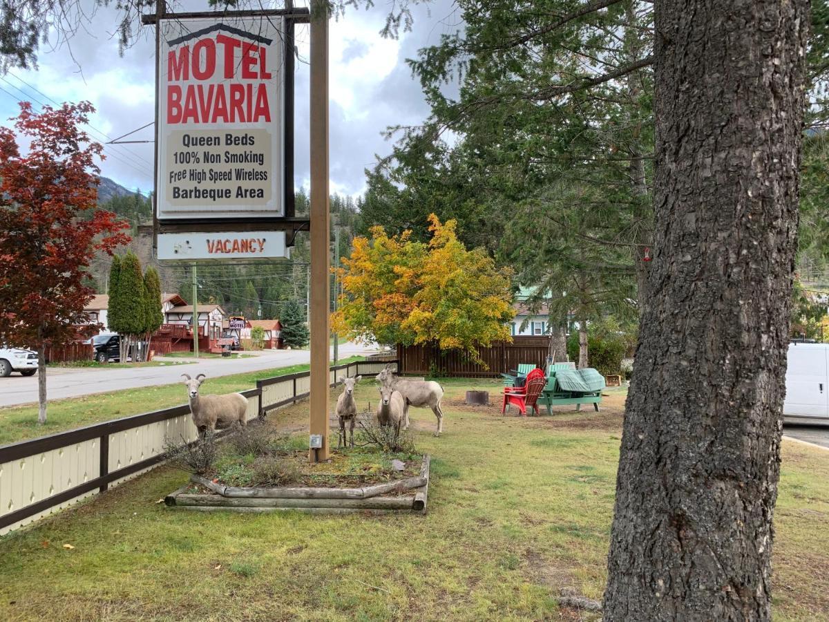 Motel Bavaria Radium Hot Springs Exteriör bild